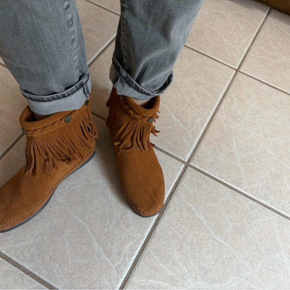 Minnetonka Brown Suede Fringe Bootie Moccasins - Picture 8 of 17